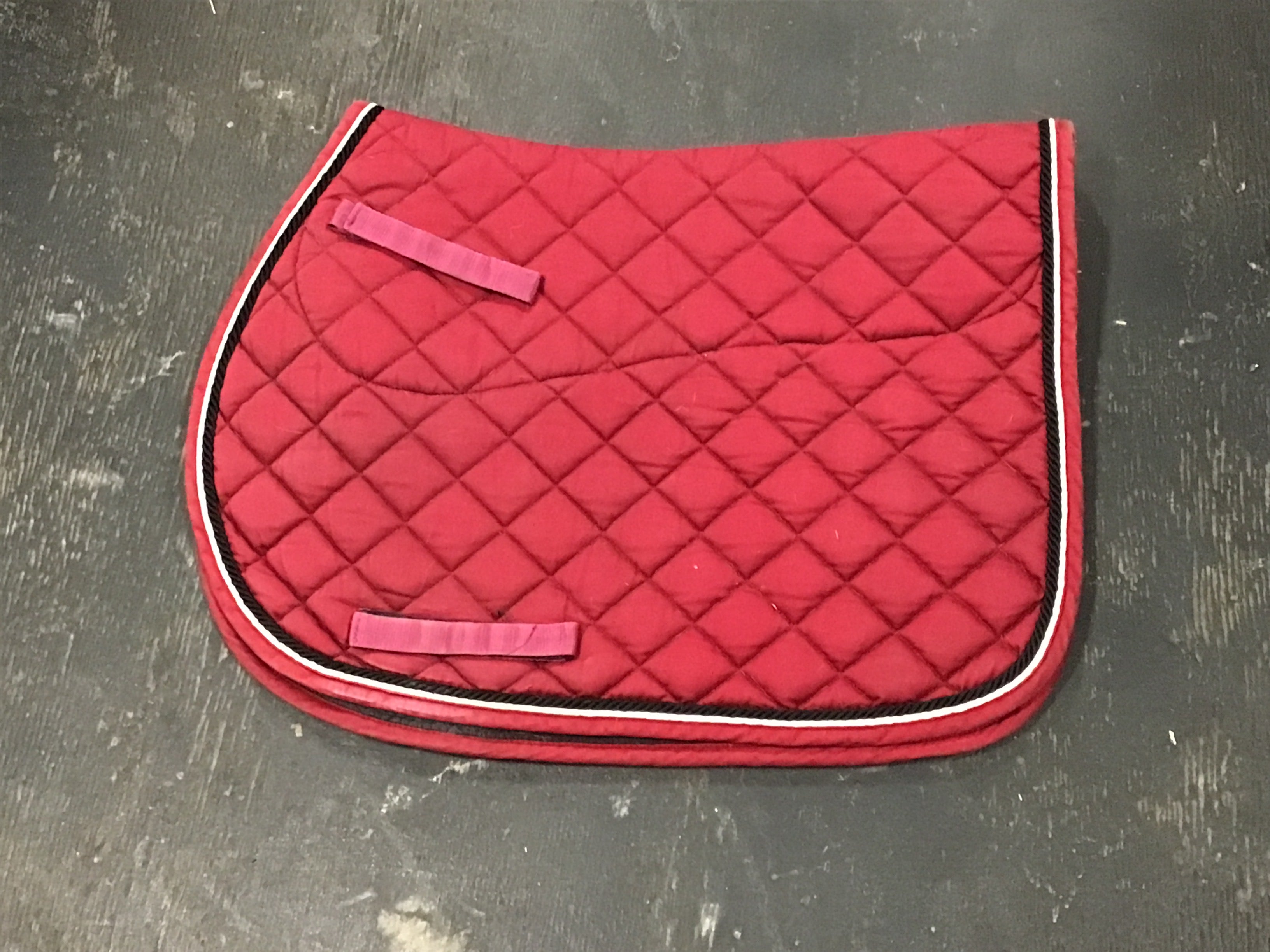 Red saddle pad