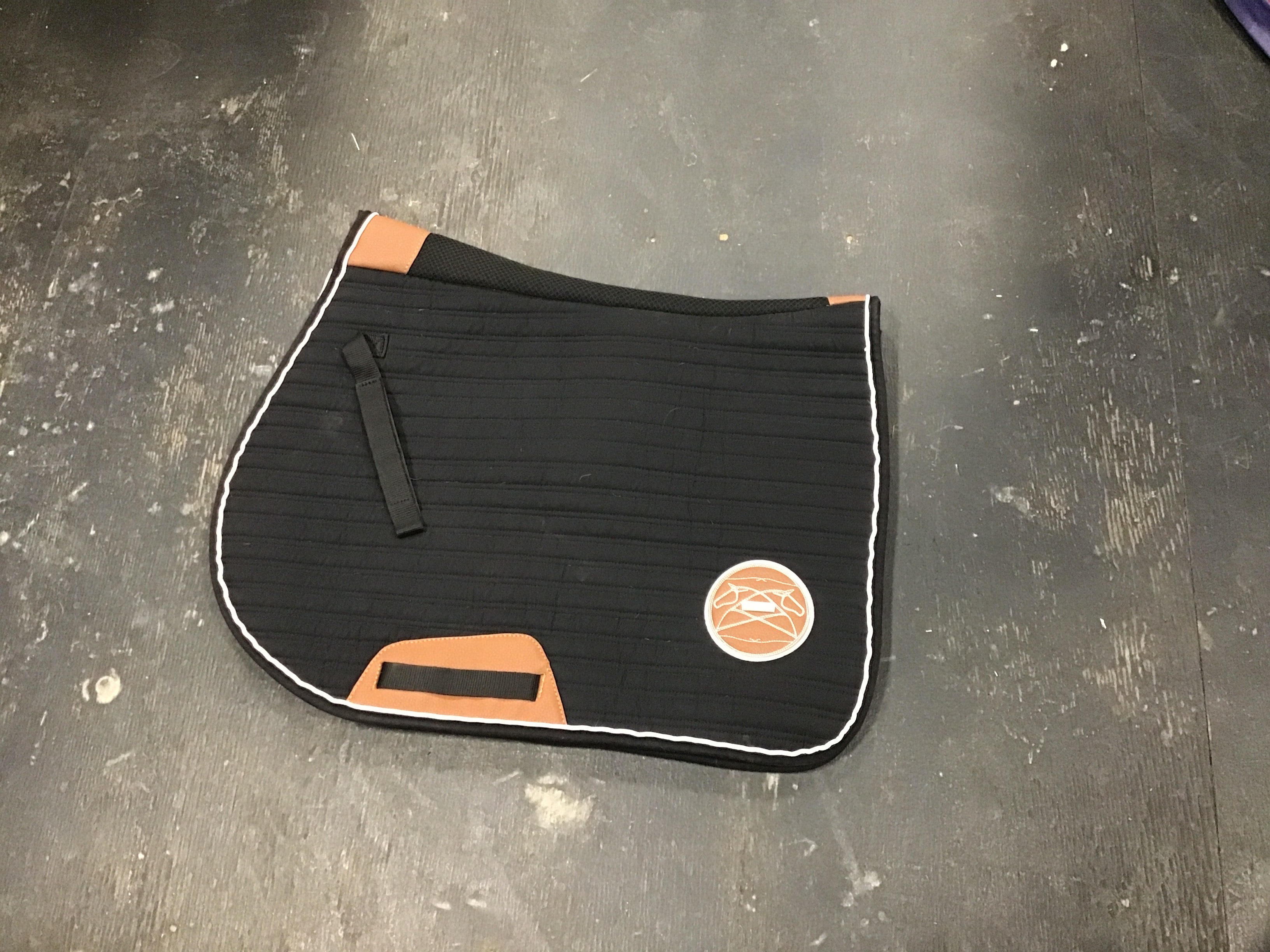 Fouganza Black jump pad