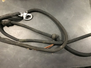 Black lead rope